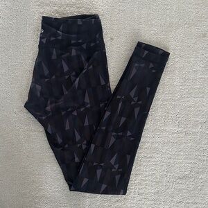 Lululemon Athletica Purple Geometric Wunder Under Leggings